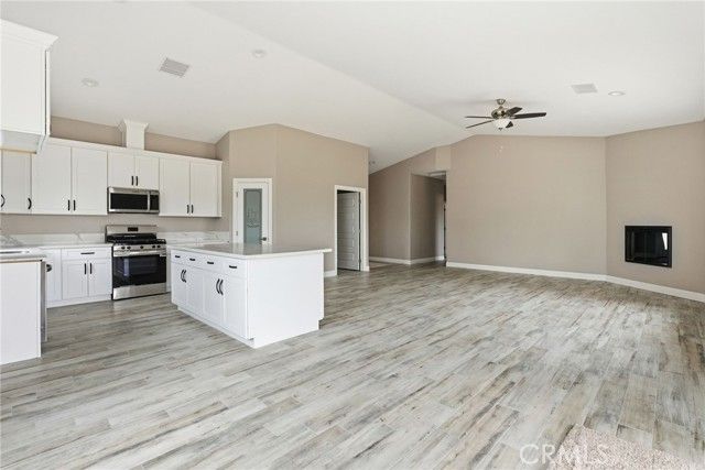 18660 Juniper St, Hesperia, CA 92345