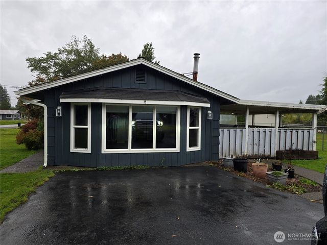 711 F Street, Forks, WA 98331