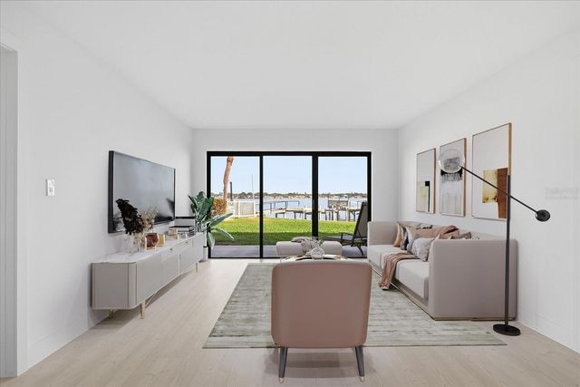 7520 SUNSHINE SKYWAY LANE S T19, St Petersburg, FL 33711