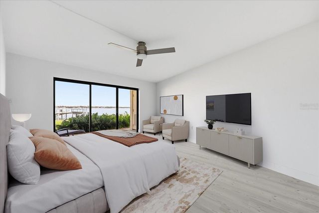 7520 SUNSHINE SKYWAY LANE S T19, St Petersburg, FL 33711