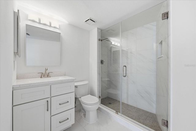 7520 SUNSHINE SKYWAY LANE S T19, St Petersburg, FL 33711