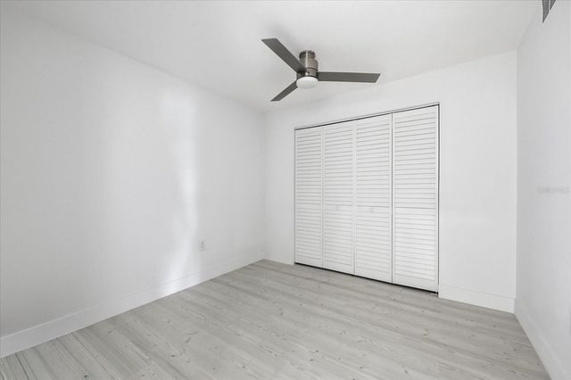 7520 SUNSHINE SKYWAY LANE S T19, St Petersburg, FL 33711