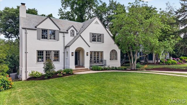 7117 Maryland Avenue, University City, MO 63130