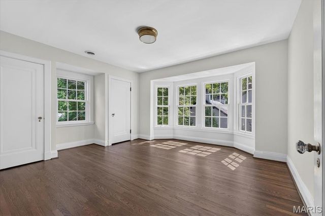 7117 Maryland Avenue, University City, MO 63130