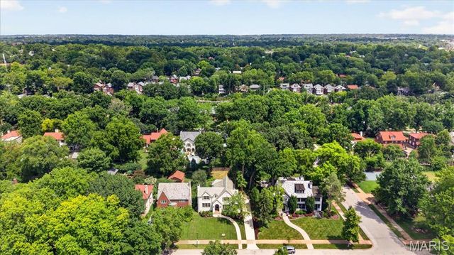 7117 Maryland Avenue, University City, MO 63130