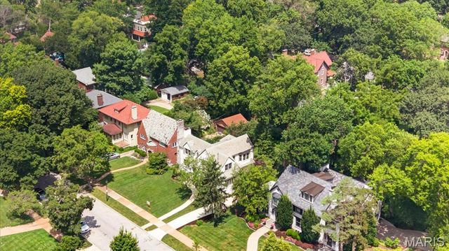 7117 Maryland Avenue, University City, MO 63130