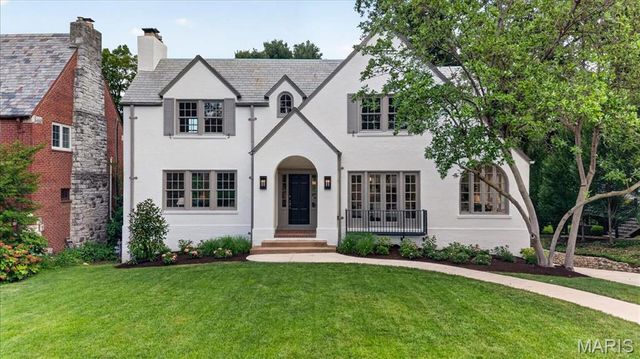 7117 Maryland Avenue, University City, MO 63130
