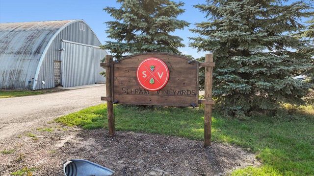 616 Goldenrod Trail, Waconia, MN 55387