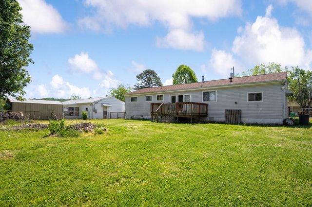 722 Mary Agnes Drive, Rossville, GA 30741