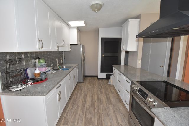 5372 CIRCUS Lane, El Paso, TX 79912