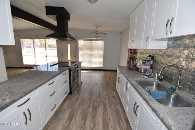 5372 CIRCUS Lane, El Paso, TX 79912