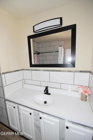 5372 CIRCUS Lane, El Paso, TX 79912