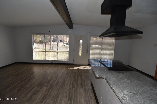 5372 CIRCUS Lane, El Paso, TX 79912