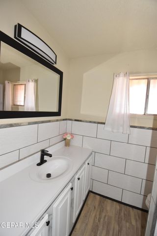 5372 CIRCUS Lane, El Paso, TX 79912