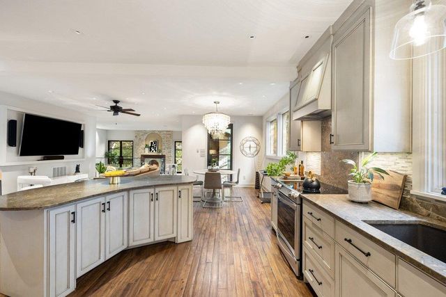 1615 Spyglass DR 1, Austin, TX 78746