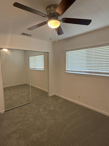 7750 Laurie Way, Sacramento, CA 95832