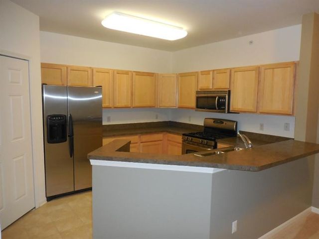 824 W Summerfield Gln Circle, Ann Arbor, MI 48103