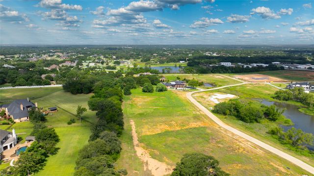 1326 Clydesdale Road, Bartonville, TX 76226