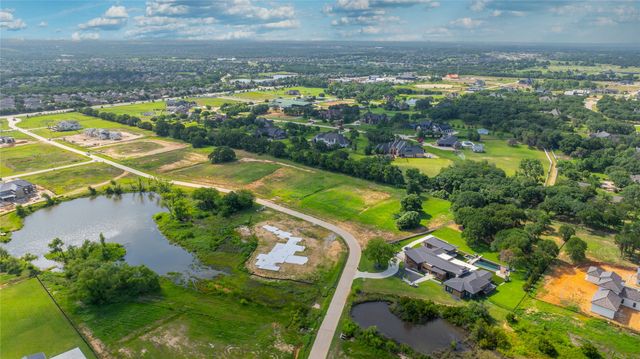 1326 Clydesdale Road, Bartonville, TX 76226