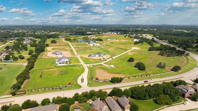 1326 Clydesdale Road, Bartonville, TX 76226