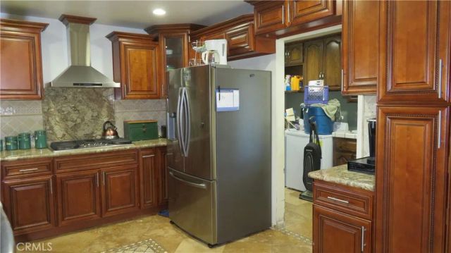 1208 W Lancaster, Lancaster, CA 93534