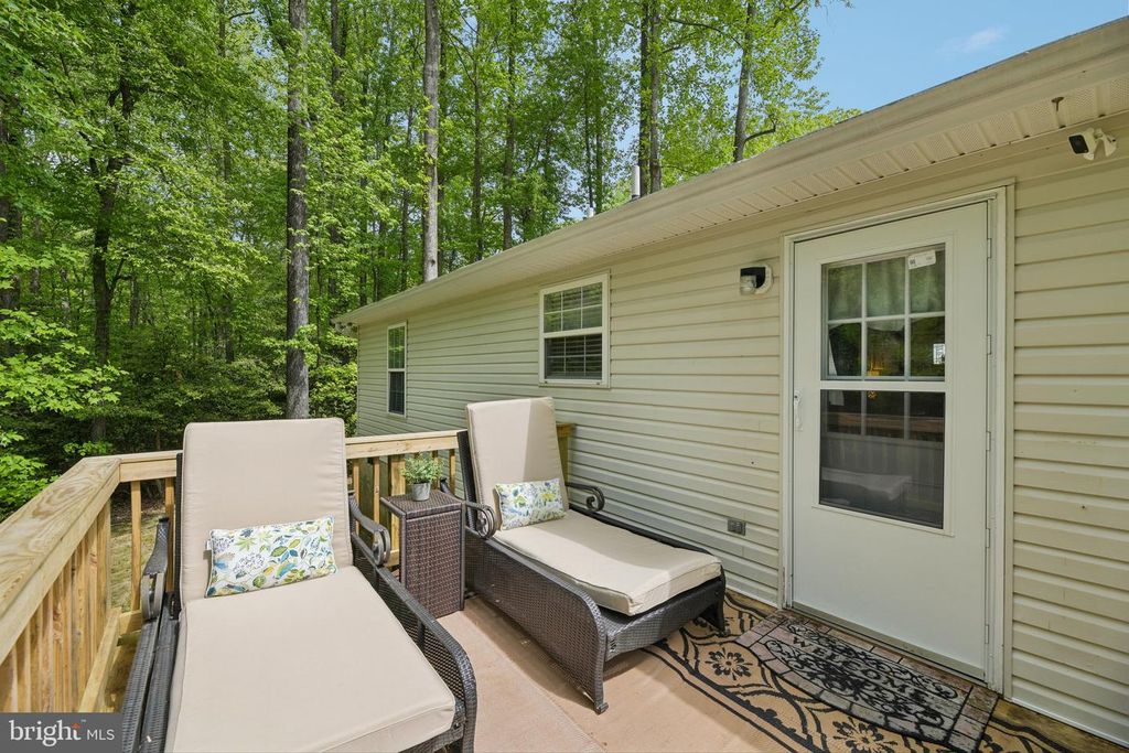 Image 10 of property listing at 11533 BOOTSTRAP TRL, Lusby, MD 20657