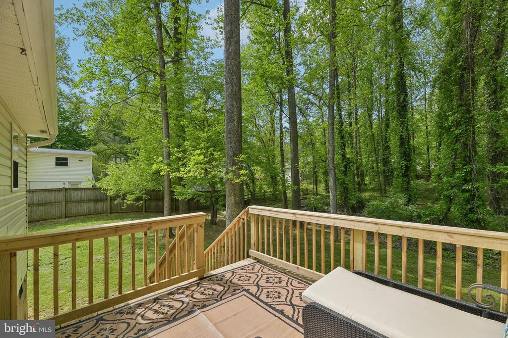 Image 11 of property listing at 11533 BOOTSTRAP TRL, Lusby, MD 20657