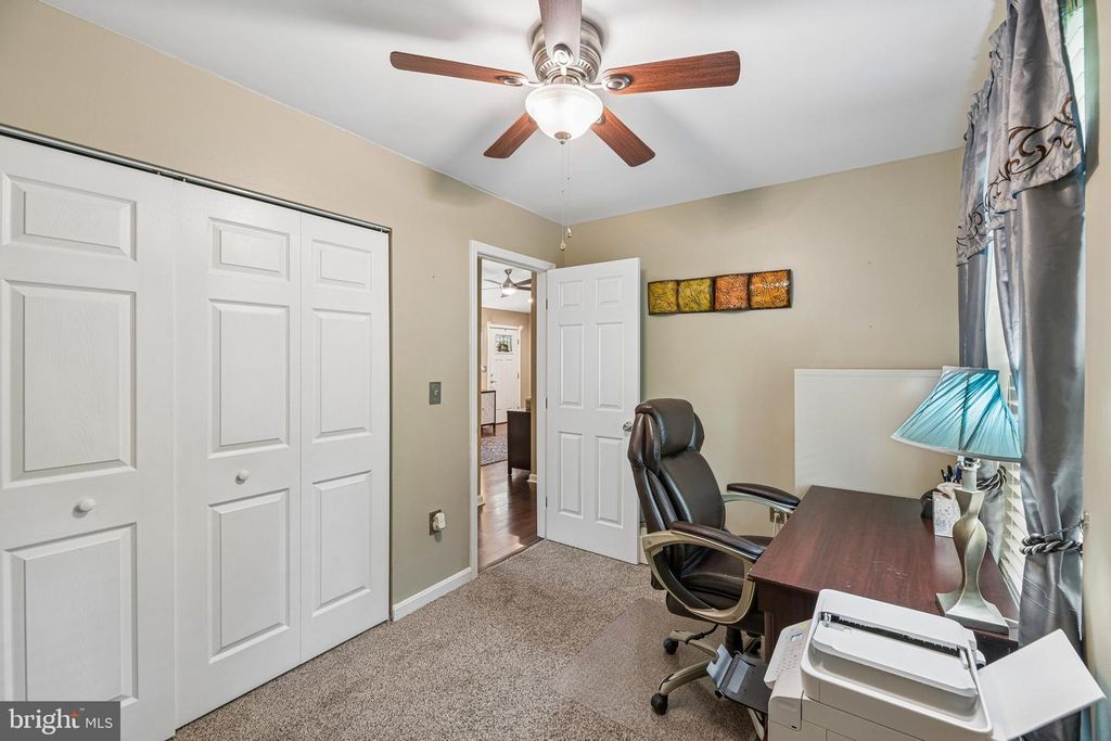 Image 16 of property listing at 11533 BOOTSTRAP TRL, Lusby, MD 20657