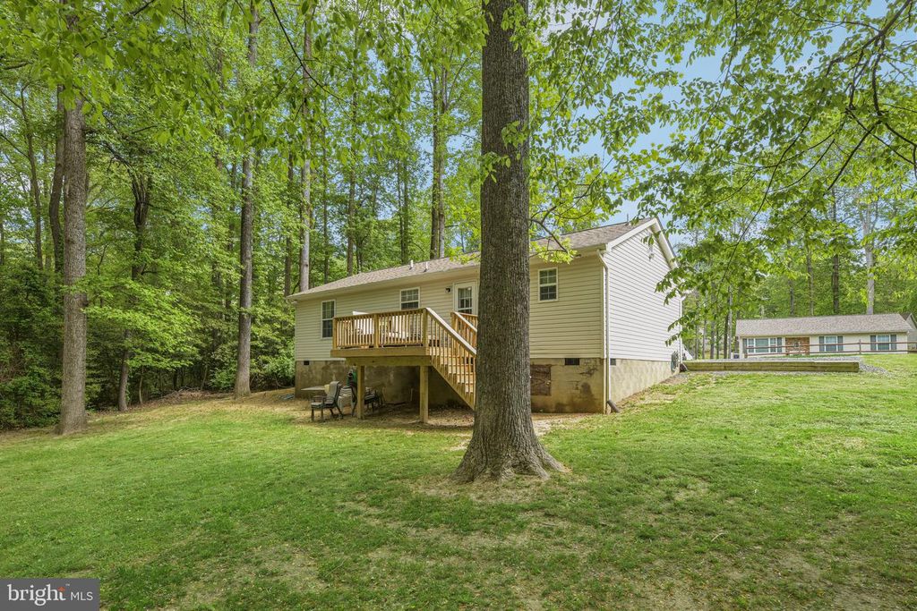 Image 19 of property listing at 11533 BOOTSTRAP TRL, Lusby, MD 20657