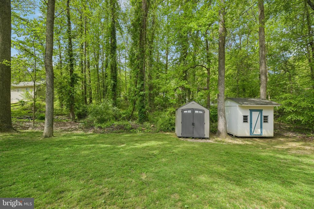 Image 20 of property listing at 11533 BOOTSTRAP TRL, Lusby, MD 20657