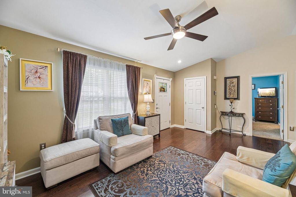 Image 4 of property listing at 11533 BOOTSTRAP TRL, Lusby, MD 20657
