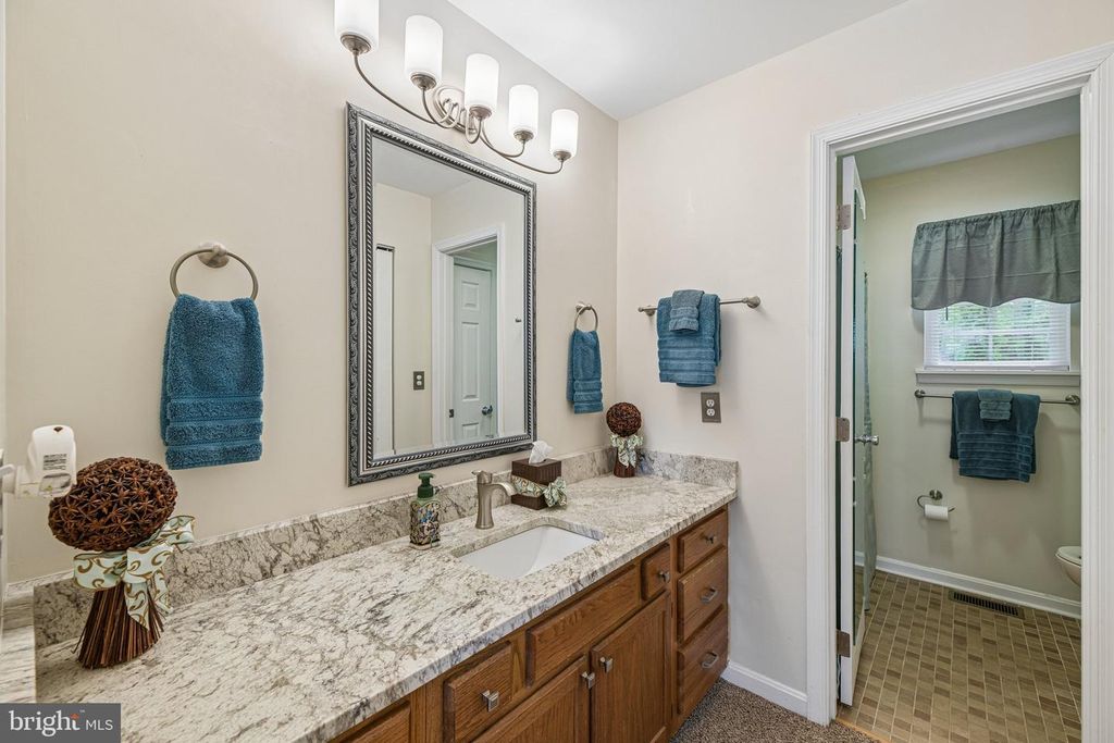 Image 7 of property listing at 11533 BOOTSTRAP TRL, Lusby, MD 20657