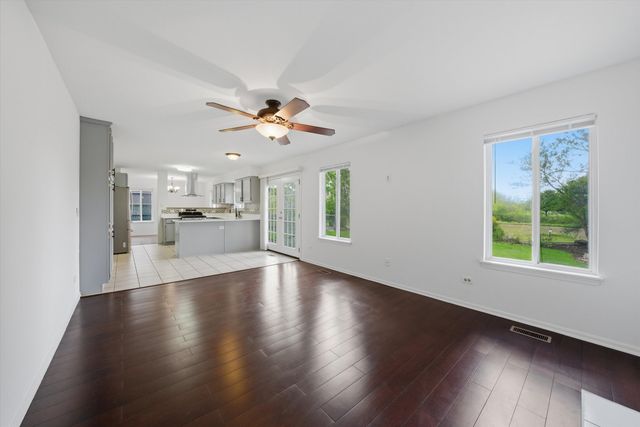 1336 Parkside Drive, Bolingbrook, IL 60490