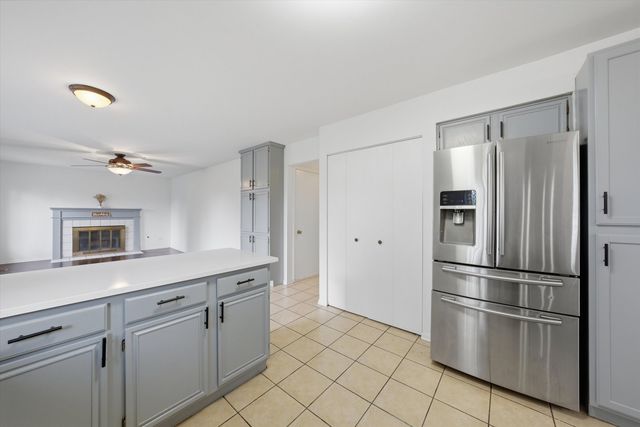 1336 Parkside Drive, Bolingbrook, IL 60490