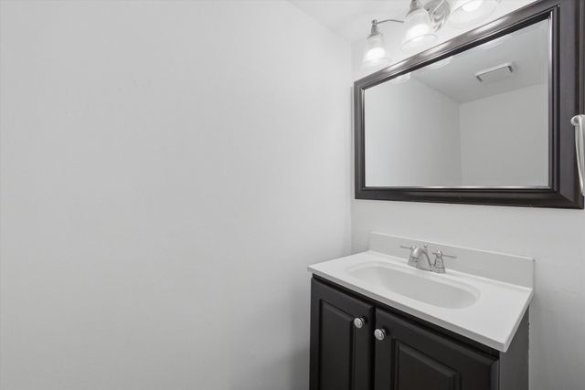 1336 Parkside Drive, Bolingbrook, IL 60490