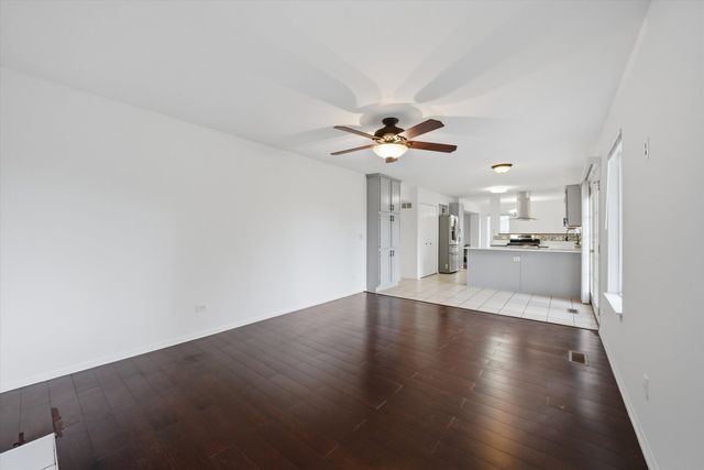 1336 Parkside Drive, Bolingbrook, IL 60490