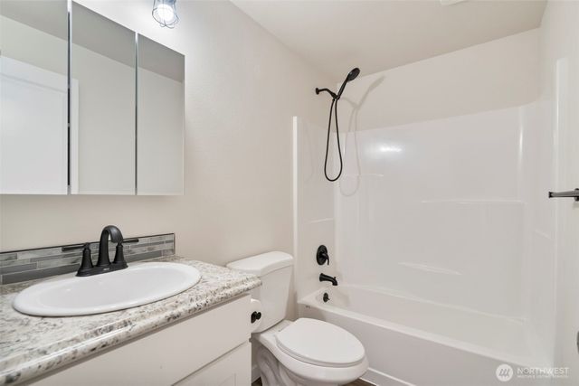 108 Rose Marie Drive, Chehalis, WA 98532