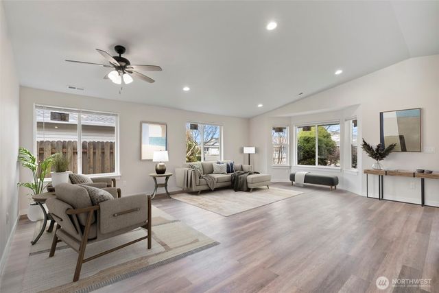 108 Rose Marie Drive, Chehalis, WA 98532