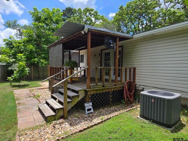 604 Eastside Dr., Quitman, TX 75783