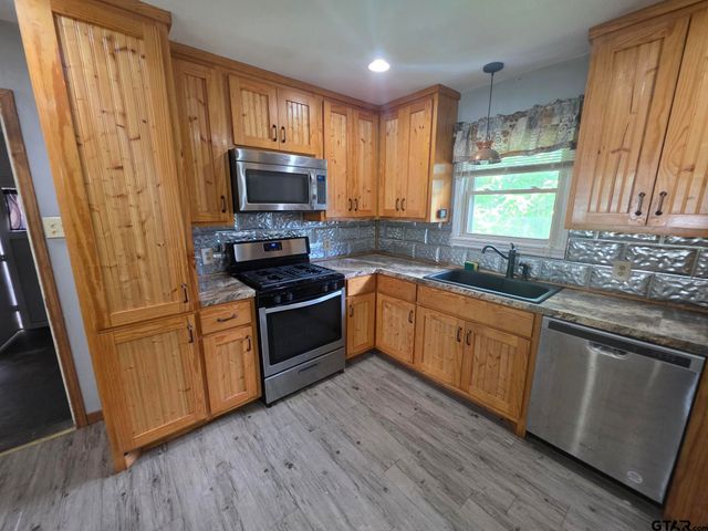 604 Eastside Dr., Quitman, TX 75783