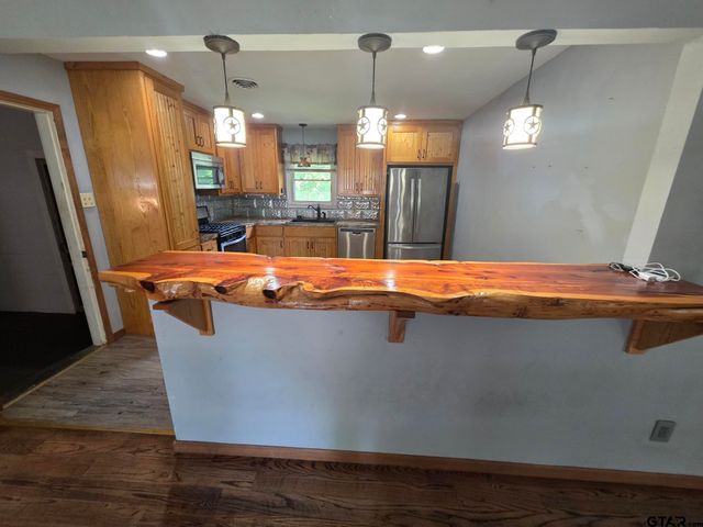 604 Eastside Dr., Quitman, TX 75783