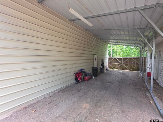 604 Eastside Dr., Quitman, TX 75783