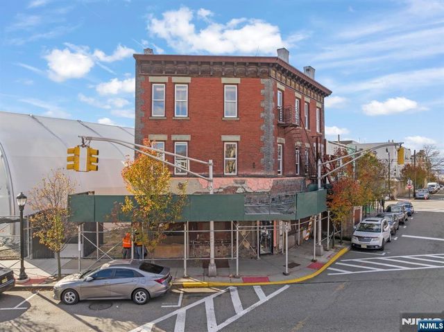 733-735 6th Street, Union City, NJ 07087