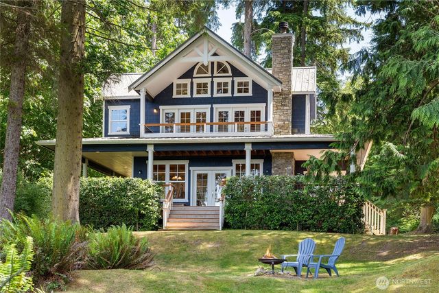 3384 S Smugglers Cove Road, Greenbank, WA 98253