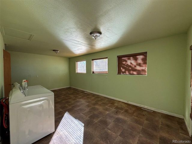 890 15th St, Burlington, CO 80807