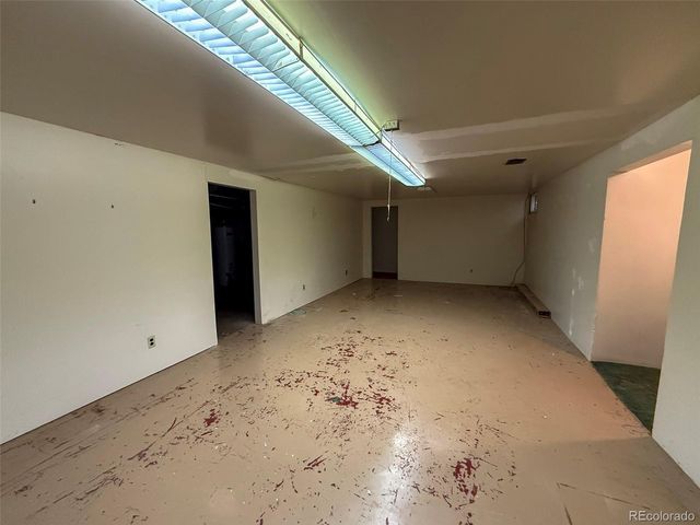 890 15th St, Burlington, CO 80807