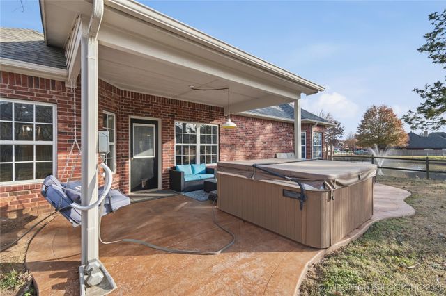 11112 S 3rd Street, Jenks, OK 74037