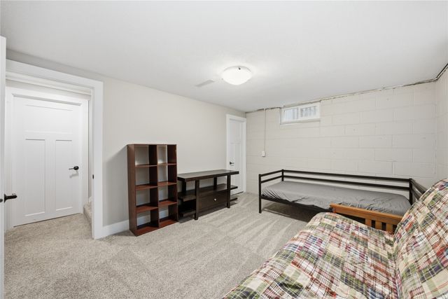 2757 Easton Boulevard, Des Moines, IA 50317