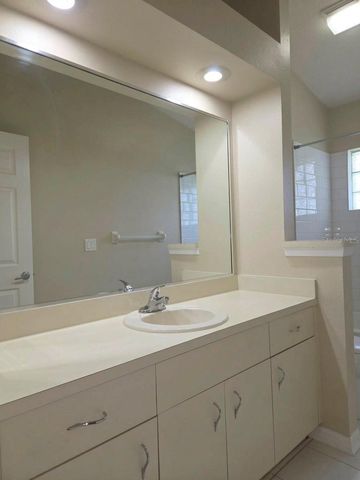 9403 LARKBUNTING DRIVE, Tampa, FL 33647