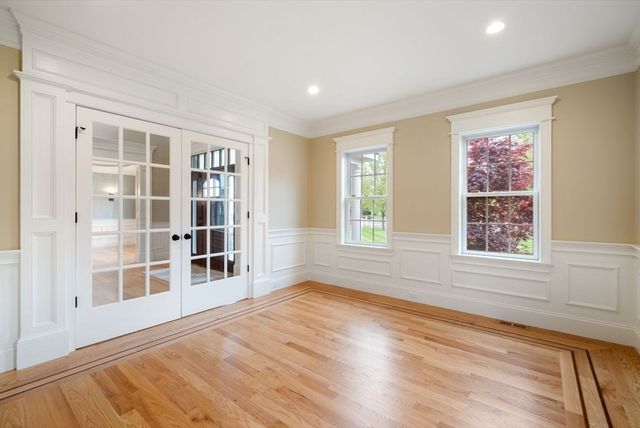 7 Metcalf Ln, Southborough, MA 01772